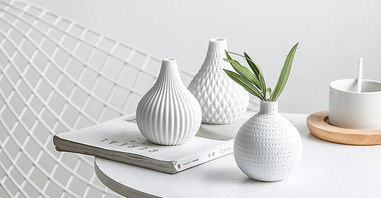4.5 Inch White Ceramic Flower Vase Geometric Matt Vase Drop-shape Plants Hydroponic Container Home Garden Decoration Centerpiece