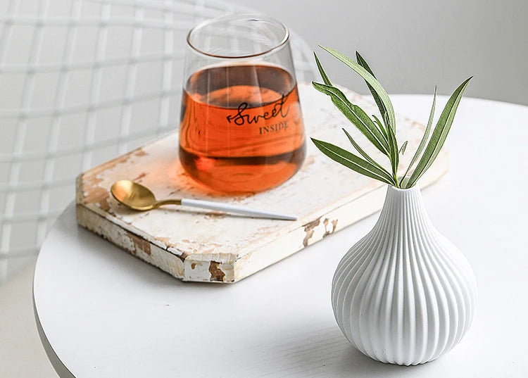 4.5 Inch White Ceramic Flower Vase Geometric Matt Vase Drop-shape Plants Hydroponic Container Home Garden Decoration Centerpiece