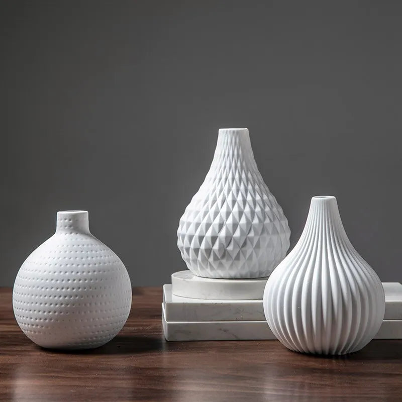 4.5 Inch White Ceramic Flower Vase Geometric Matt Vase Drop-shape Plants Hydroponic Container Home Garden Decoration Centerpiece