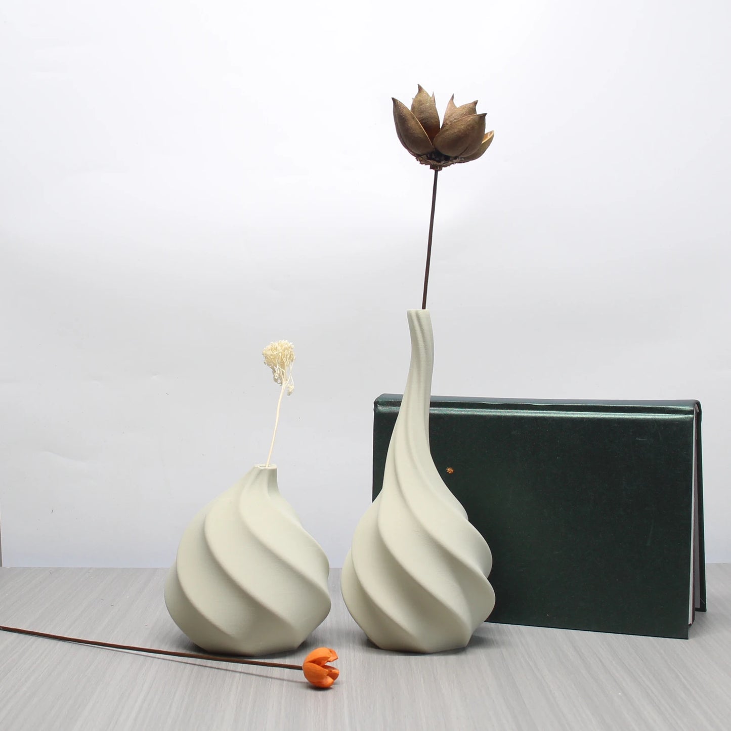 2-Piece Set of Threaded Art Vases, Bohemian Style Vases, Suitable for Living Room, Restaurant Tabletop Flower Vase, Office, Entrance Hall, Foyer, Decorative Vase Ornaments