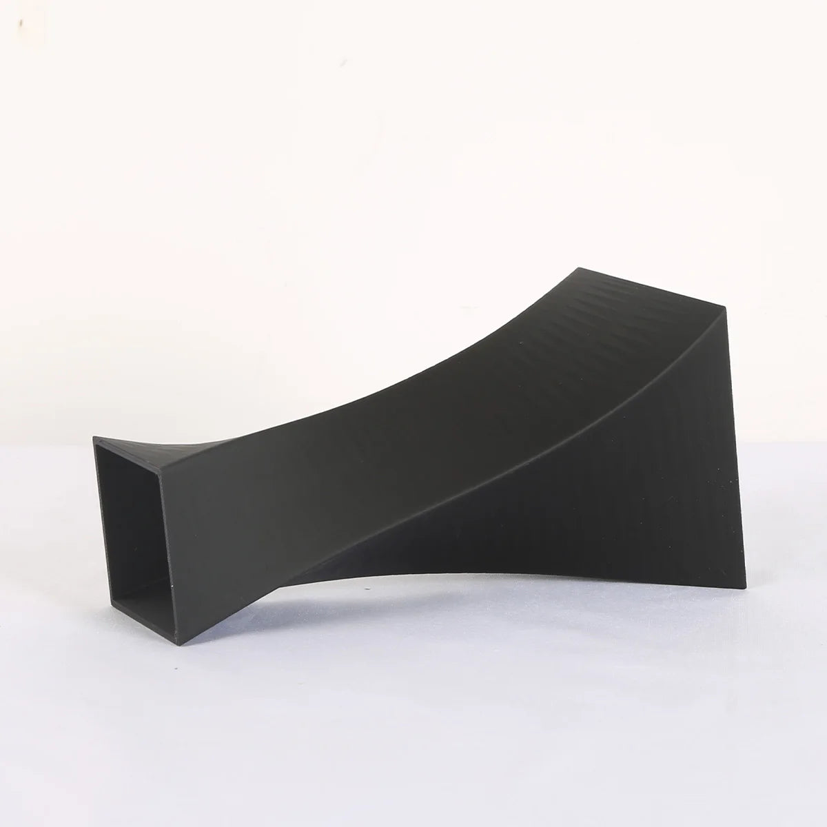1 PC 3D printed decorative vase, black geometric minimalist vase ornament, dried flower vase, innovative art decoration