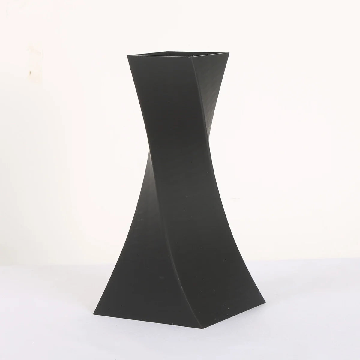 1 PC 3D printed decorative vase, black geometric minimalist vase ornament, dried flower vase, innovative art decoration