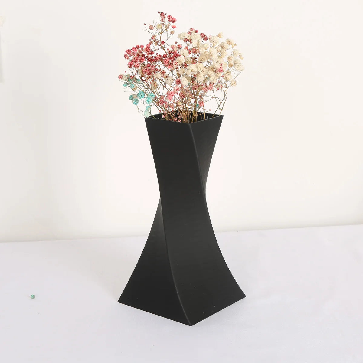 1 PC 3D printed decorative vase, black geometric minimalist vase ornament, dried flower vase, innovative art decoration