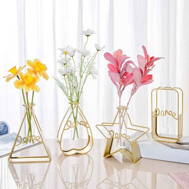 Nordic Style Creative Hydroponic Vase Tabletop Decoration Wrought Iron Frame Clear Glass Vase for Office Tabletop Decoration