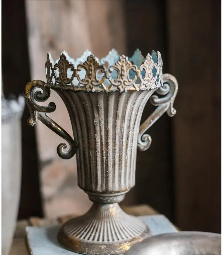 European Retro Iron Goblet Vase Decoration Home Livingroom Flower Arrangement Figurines Crafts Hotel Metal Flowerpot Ornaments