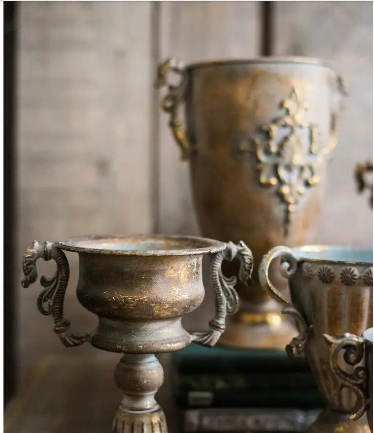European Retro Iron Goblet Vase Decoration Home Livingroom Flower Arrangement Figurines Crafts Hotel Metal Flowerpot Ornaments