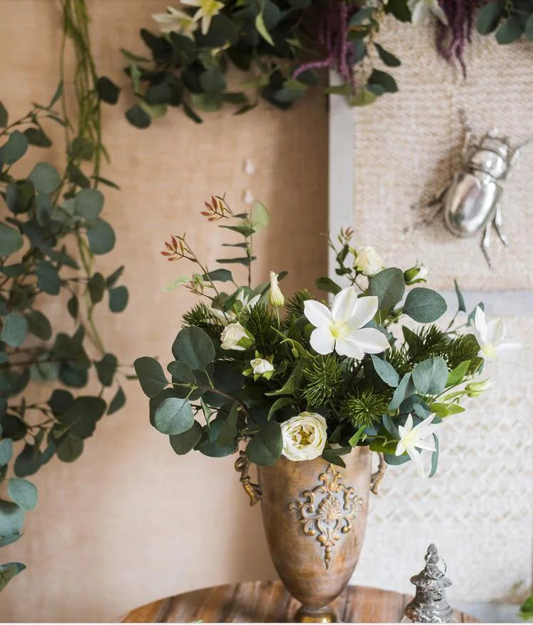 European Retro Iron Goblet Vase Decoration Home Livingroom Flower Arrangement Figurines Crafts Hotel Metal Flowerpot Ornaments
