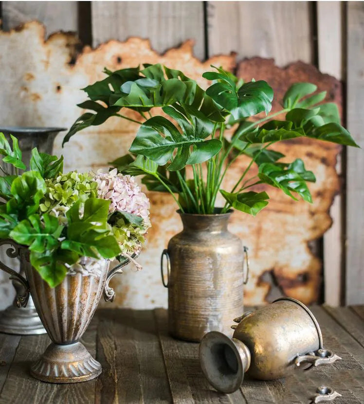 European Retro Iron Goblet Vase Decoration Home Livingroom Flower Arrangement Figurines Crafts Hotel Metal Flowerpot Ornaments