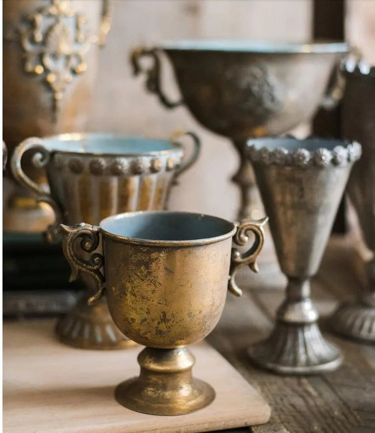European Retro Iron Goblet Vase Decoration Home Livingroom Flower Arrangement Figurines Crafts Hotel Metal Flowerpot Ornaments