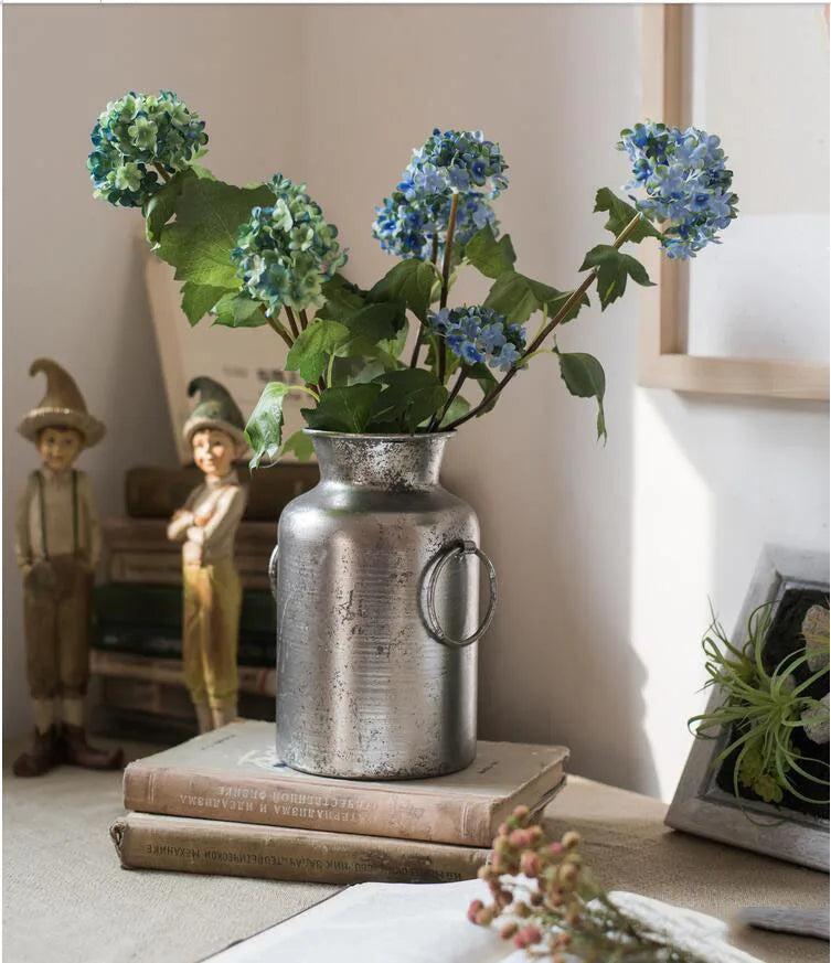 European Retro Iron Goblet Vase Decoration Home Livingroom Flower Arrangement Figurines Crafts Hotel Metal Flowerpot Ornaments