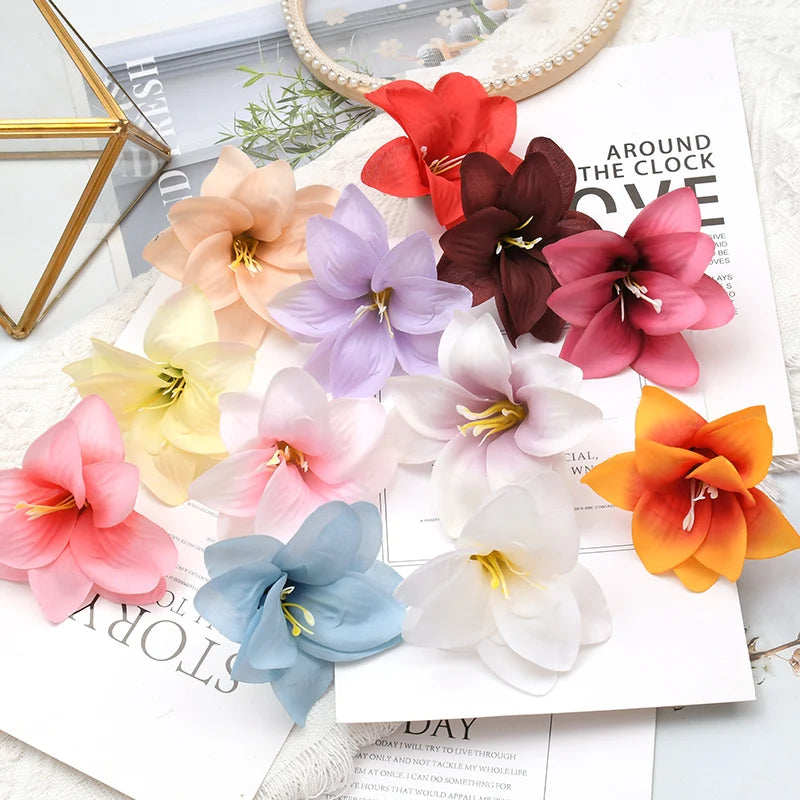 100pcs/7cm White Lily Artificial Silk Flower Heads DIY Wedding Decoration Party Wreath Scrapbooking Craft Fake Flowers