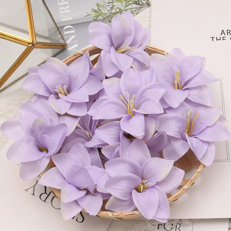 100pcs/7cm White Lily Artificial Silk Flower Heads DIY Wedding Decoration Party Wreath Scrapbooking Craft Fake Flowers