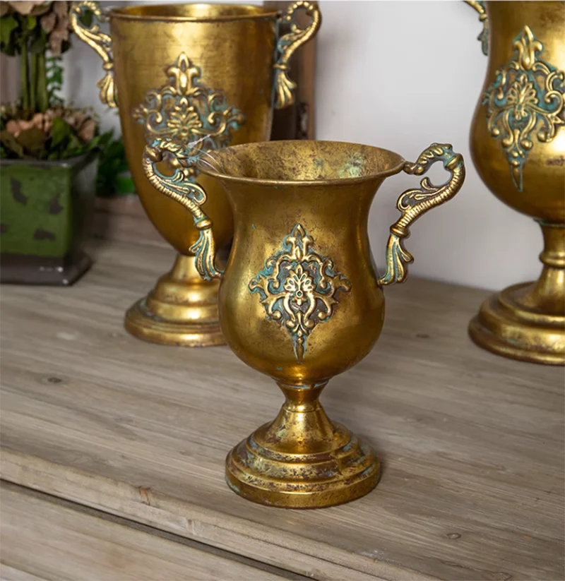European Golden Retro Iron Vase Flower Arrangement Vessel Decoration Home Room Ornaments Wedding Banquet Table Accessories Items