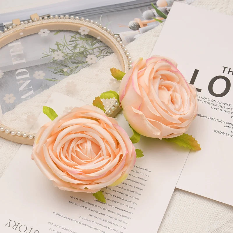 100pcs/7cm White Lily Artificial Silk Flower Heads DIY Wedding Decoration Party Wreath Scrapbooking Craft Fake Flowers