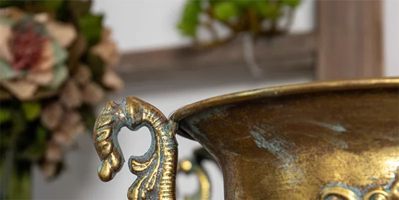 European Golden Retro Iron Vase Flower Arrangement Vessel Decoration Home Room Ornaments Wedding Banquet Table Accessories Items