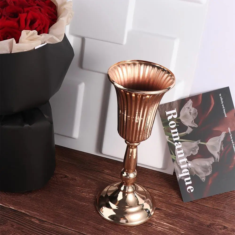 European Style Wrought Iron Gold Iron Vase FIower Art Anti-fall Wedding Photo Props Golden Simulated Flower Holders Table Decor