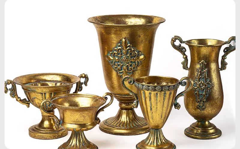 European Golden Retro Iron Vase Flower Arrangement Vessel Decoration Home Room Ornaments Wedding Banquet Table Accessories Items