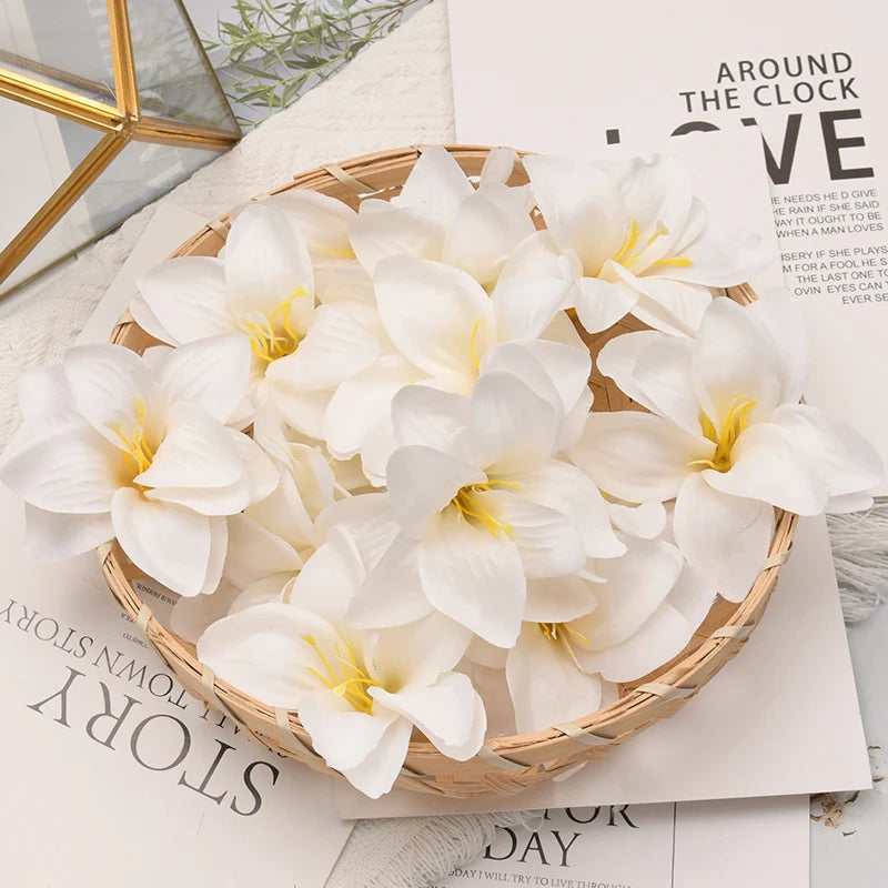 100pcs/7cm White Lily Artificial Silk Flower Heads DIY Wedding Decoration Party Wreath Scrapbooking Craft Fake Flowers