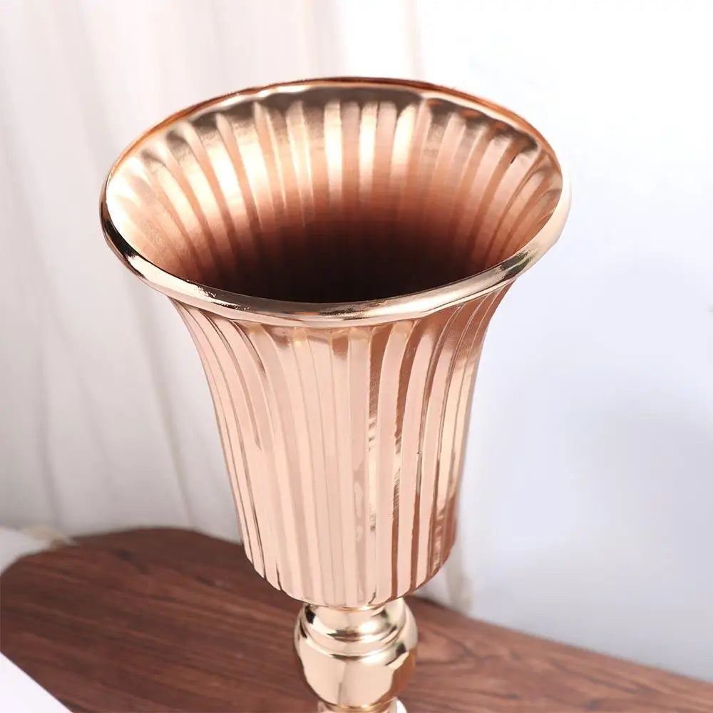European Style Wrought Iron Gold Iron Vase FIower Art Anti-fall Wedding Photo Props Golden Simulated Flower Holders Table Decor